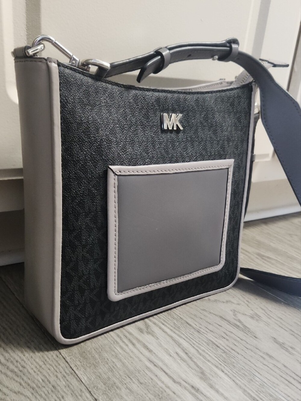 Michael Kors Gray MK Crossbody Bag - Picture 3 of 13